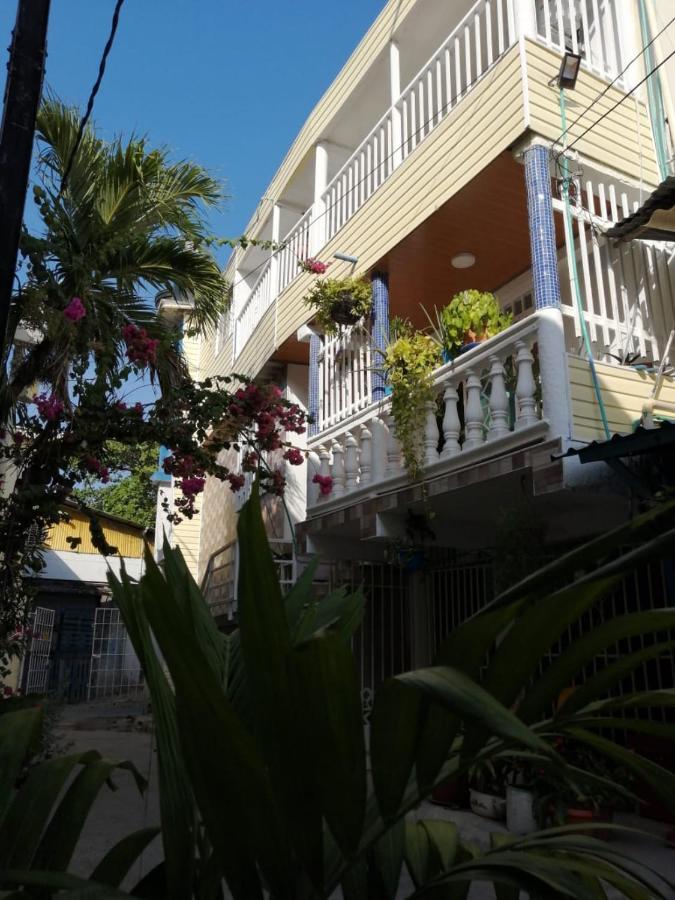 Bluehouse Sai San Andrés Exterior foto