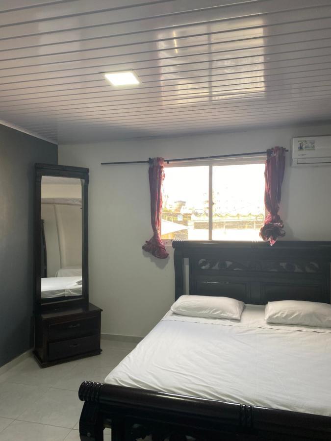Bluehouse Sai San Andrés Exterior foto