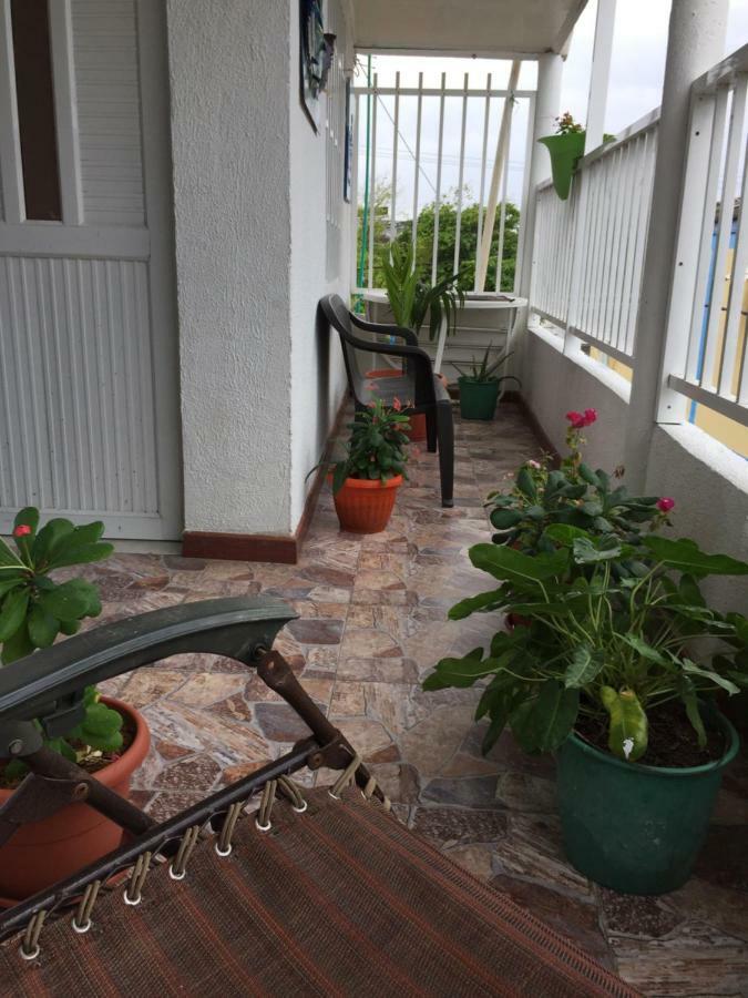 Bluehouse Sai San Andrés Exterior foto